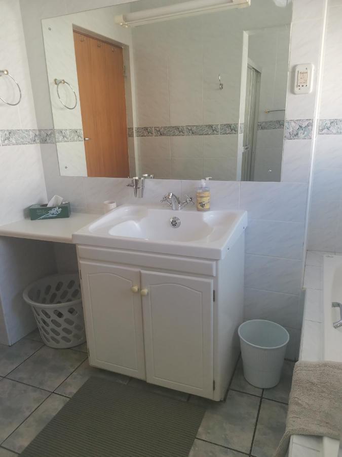 Eikepark Self Catering Apartment Stellenbosch Exterior photo