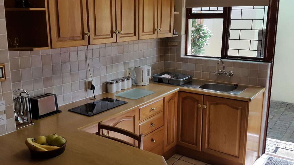 Eikepark Self Catering Apartment Stellenbosch Exterior photo